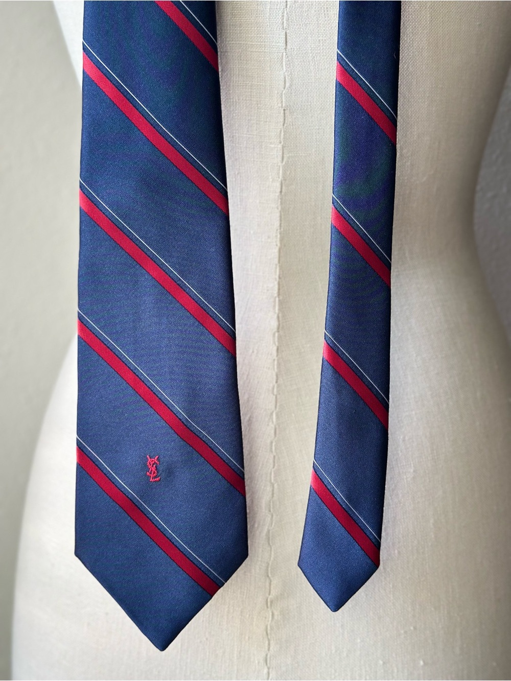 Yves Saint Laurent Navy Silk Tie with Red and White Stripes